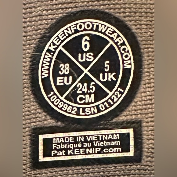 NWOT Kid’s Keen Water Shoe Sandals - Picture 11 of 12